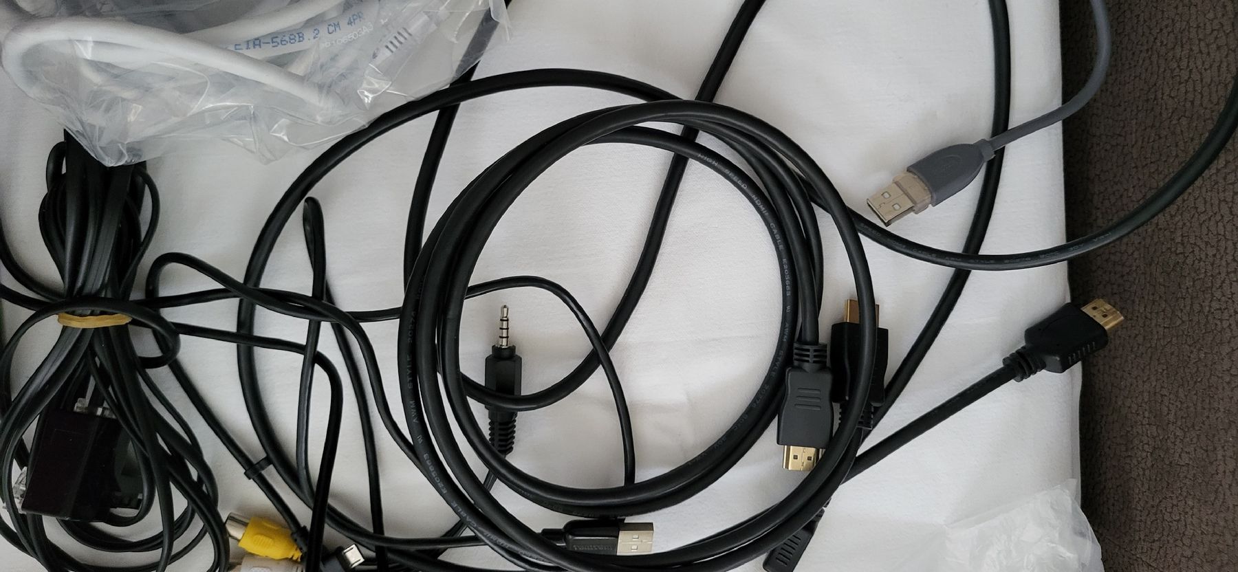 Cavi: Div. Kabel, Adapter etc. (ca. 2kg) – Usato da Spiez venduto da Lotta2 6