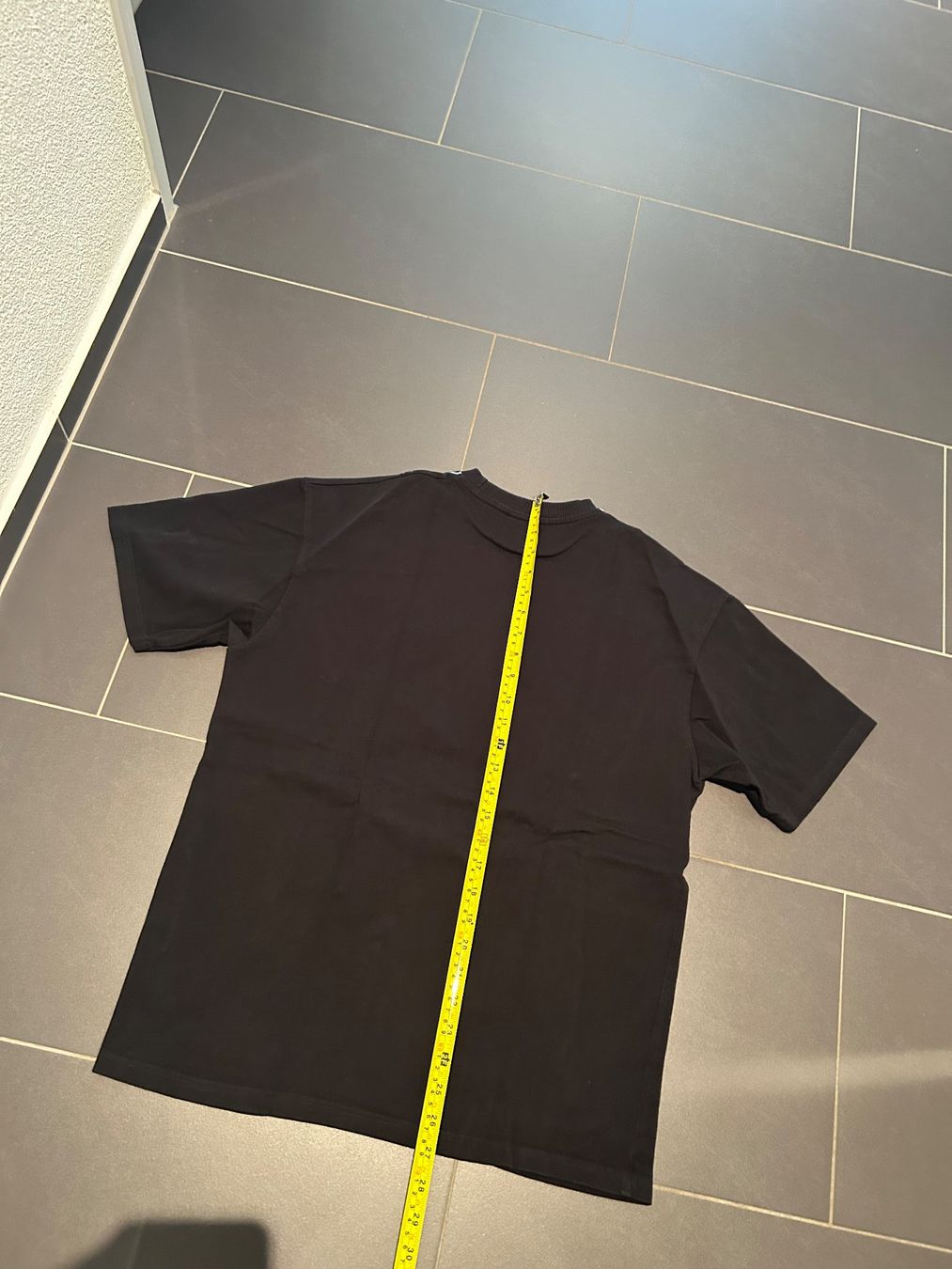 T-shirt: phobia archive t-shirt – Nuovo (secondo la descrizione) da Schlieren venduto da Leavio 2