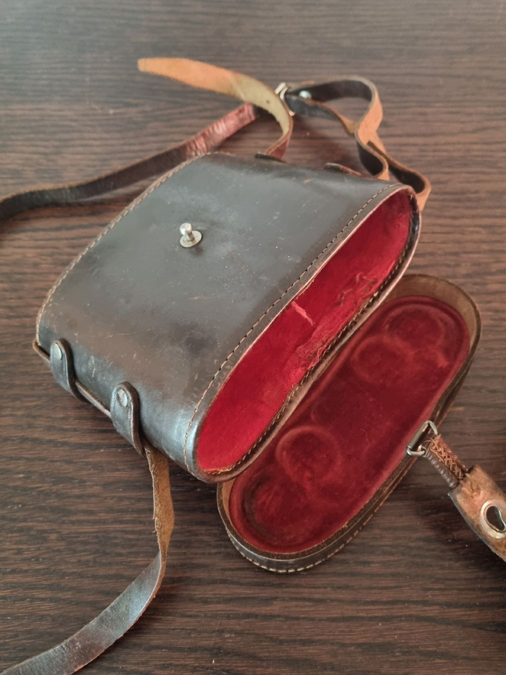 Jumelles: Antikes Fernglas mit Ledertasche. – D'occasion à Wil SG par optimus07 2