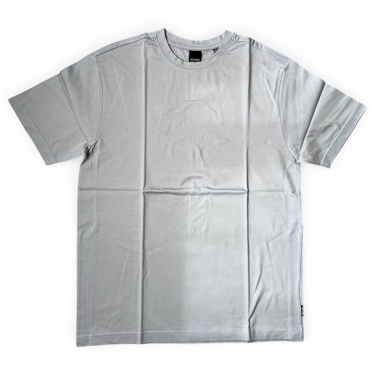 T-shirt: ONLY & SONS T-Shirt 🩵 – Usato da Zürich venduto da ClosetQueen 6