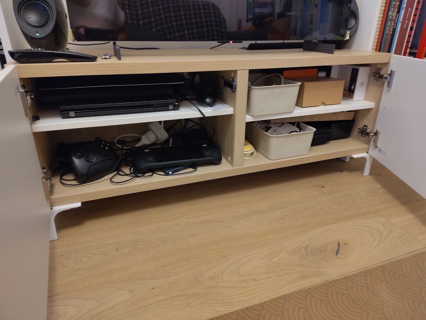 Ikea Mobili TV: meuble tv ikea besta – Usato da Lausanne venduto da gae_lkz2 1