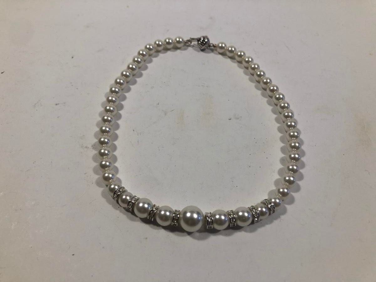 Catenine: Perlenkette mit Strass und Perlenohrstecker – Nuovo (secondo la descrizione) da Bern venduto da Etzy