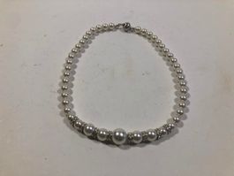 Perlenkette mit Strass und Perlenohrstecker