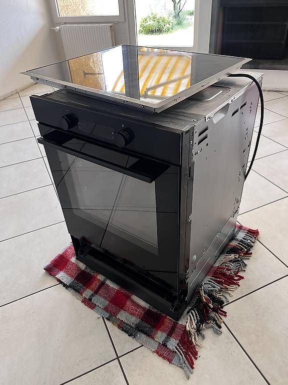 Cucine: Backofen und Induktionskochfeld V Zug – Usato da Riazzino venduto da ari_5j5d