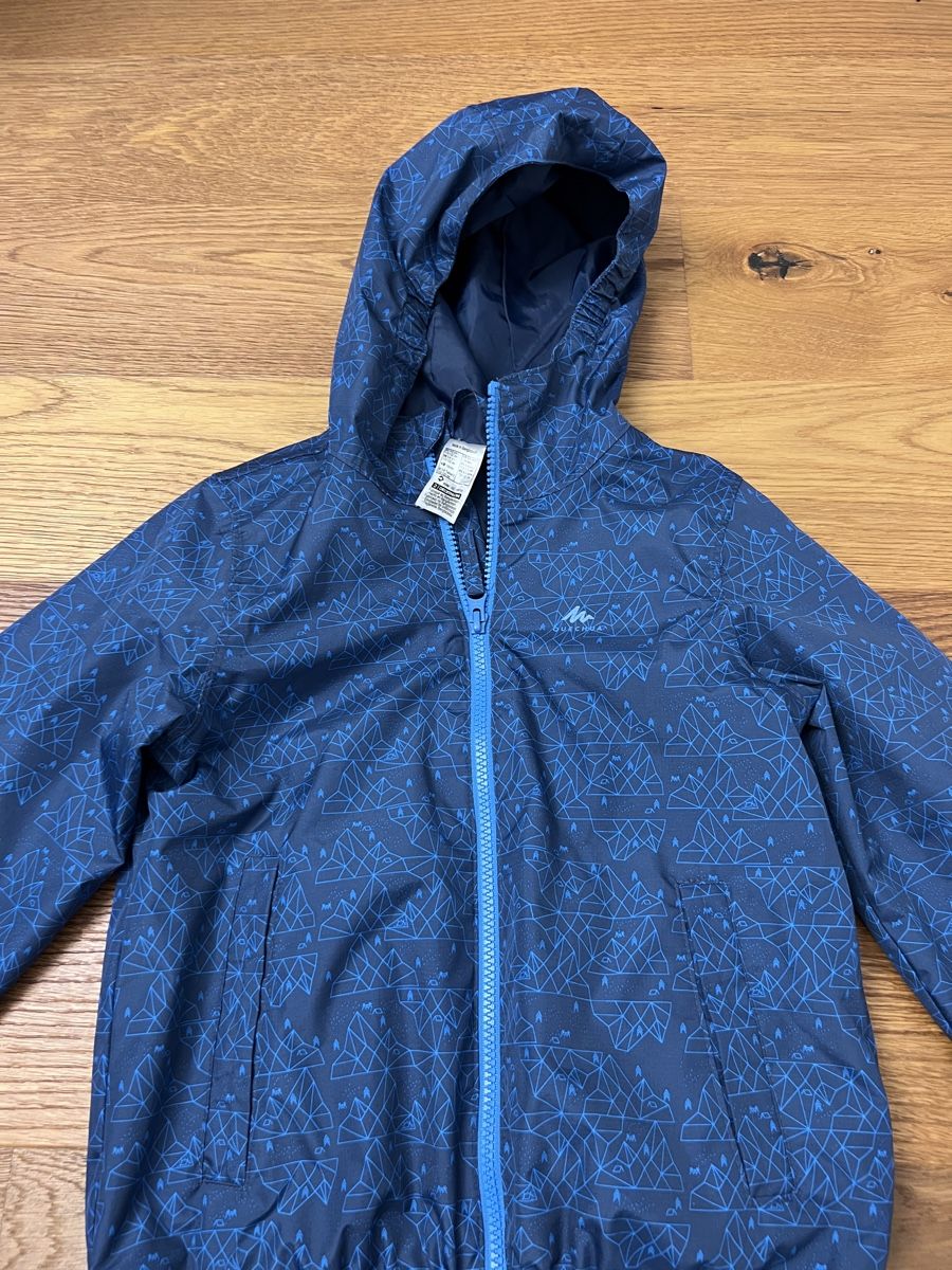 Decathlon Giacche & Cappotti: Coole Jacke Gr. 113 - 120 cm – Usato da Gipf-Oberfrick venduto da Sonne010203