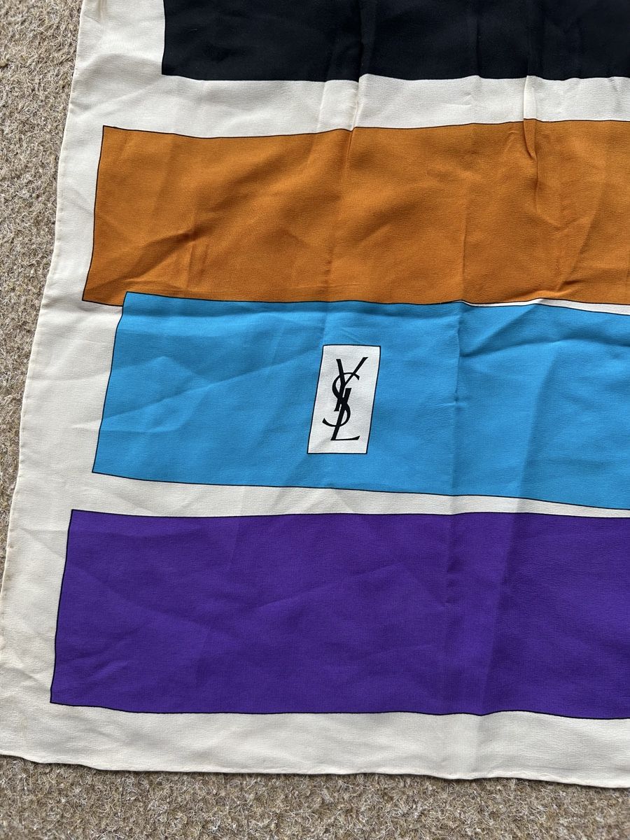 Saint Laurent Foulard & Sciarpe: Foulard Seide YSL – Usato da Birsfelden venduto da Exclusivity 1