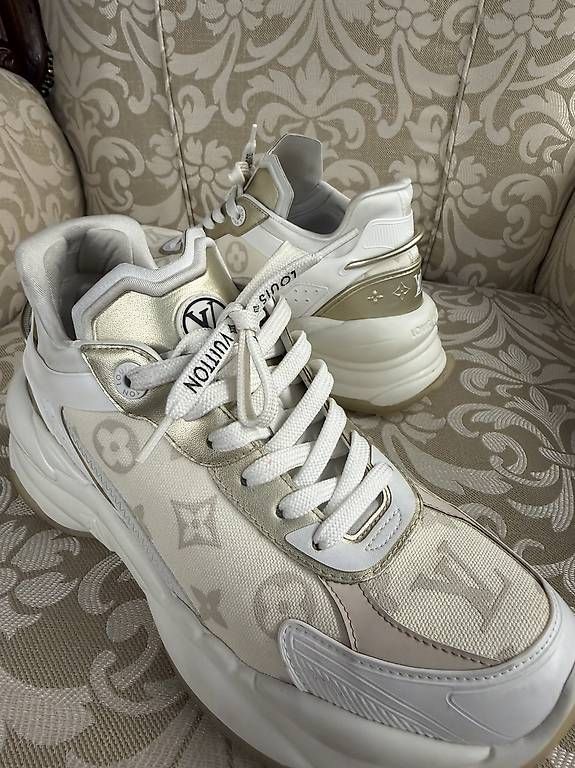 Scarpe da uomo: Original Louis Vuitton sneakers  – Usato da Maienfeld venduto da Buendnerbike 4