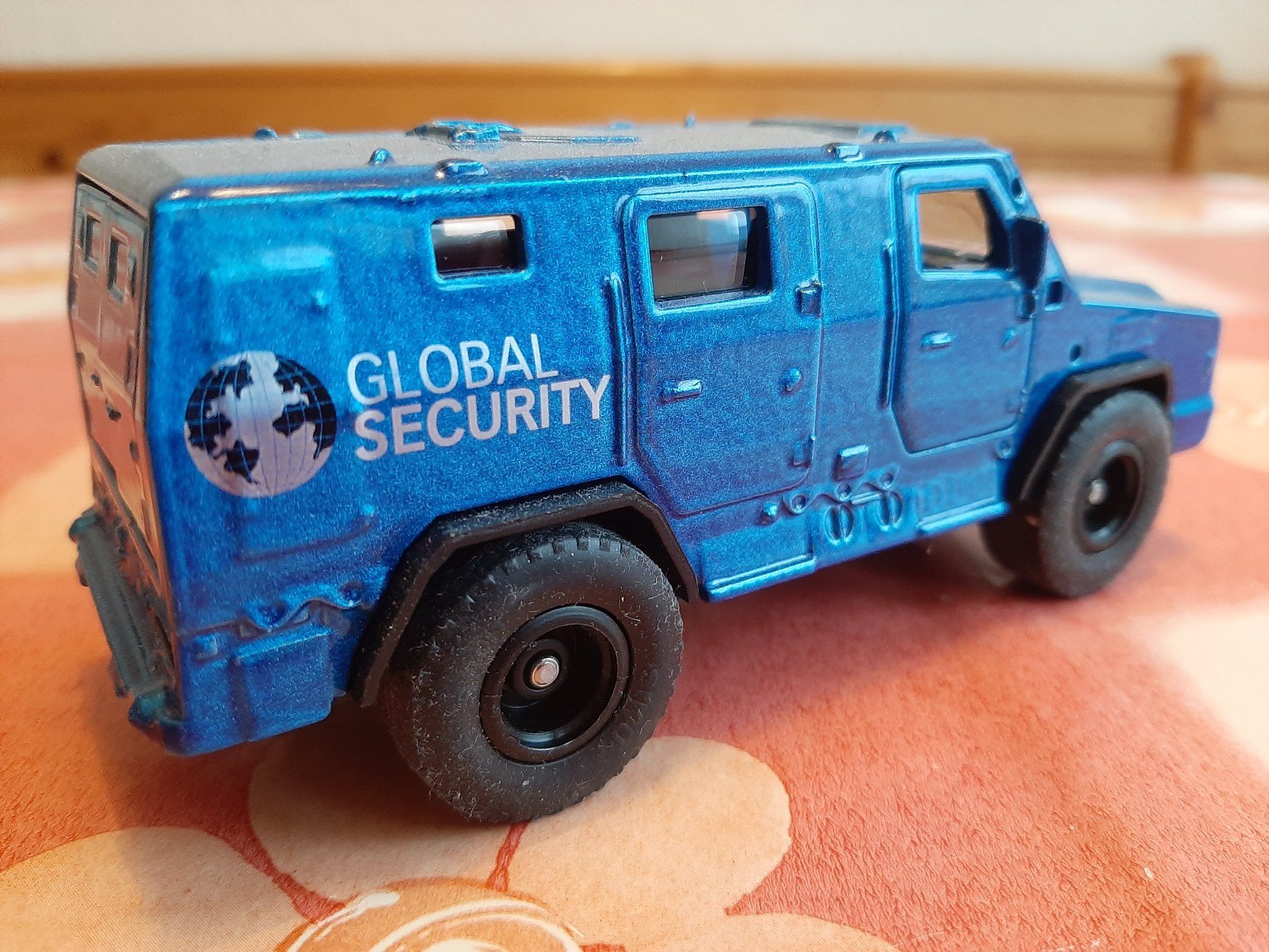 Siku Modellautos: Siku Geldtransporter 2 Global Security – Neu (gemäss Beschreibung) aus Strengelbach von Wedi73