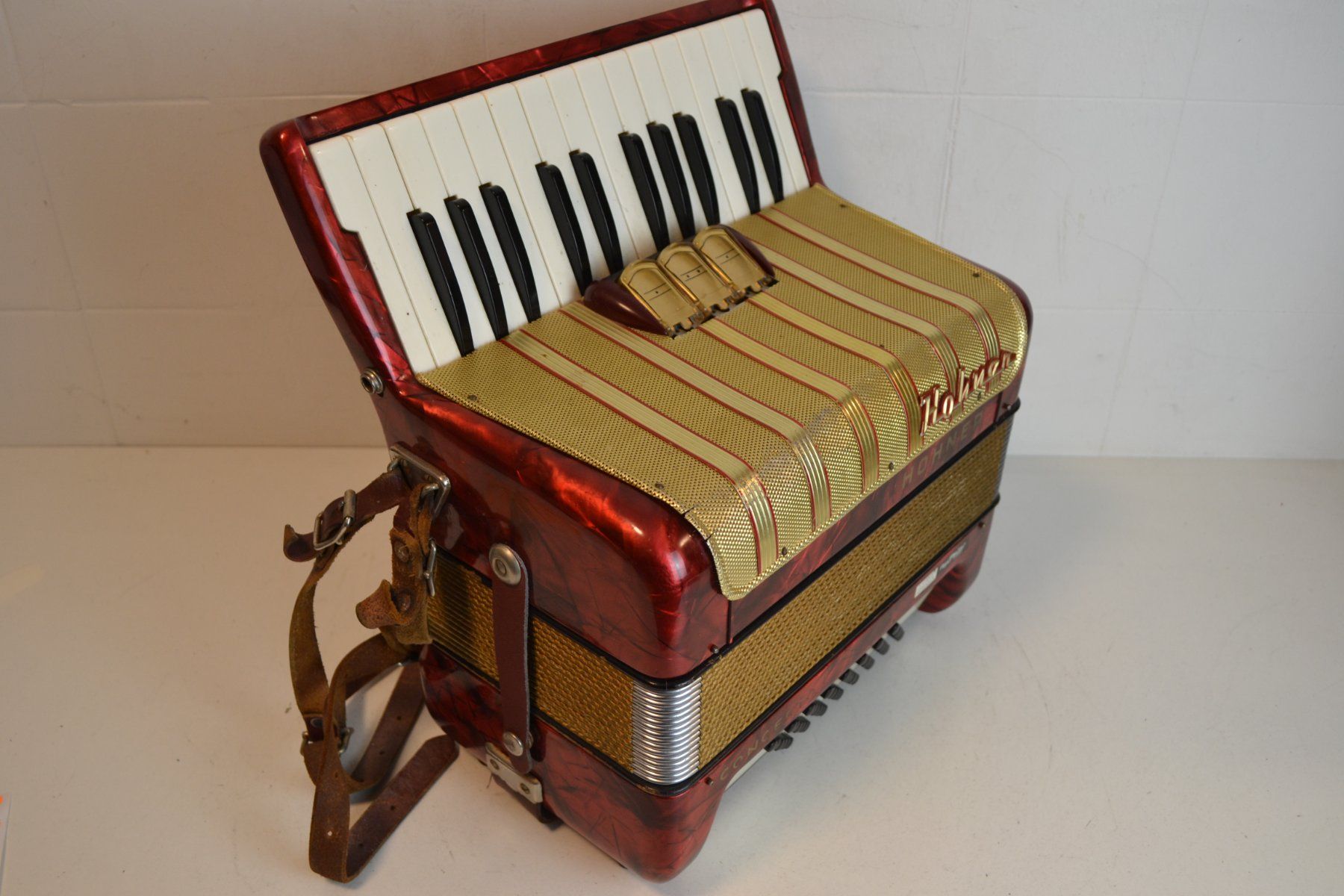 Hohner Strumenti musicali: Akkordeon chromatisch Hohner Concerto I – Usato da Zürich venduto da Brockito 1