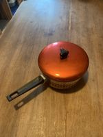 Retro Kochtopf Orange, Vintage Küche,
