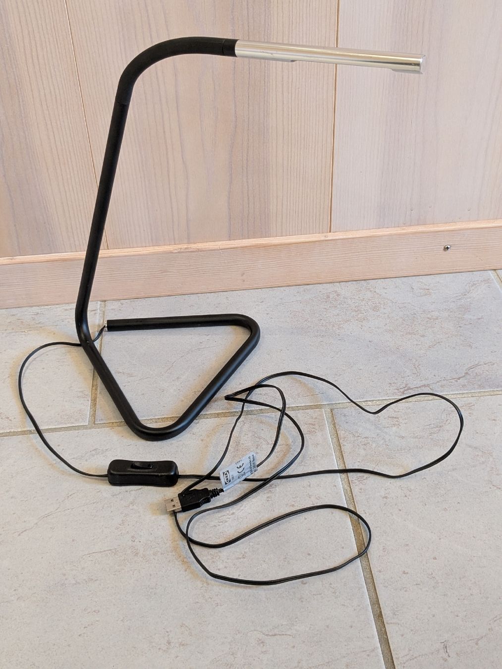 Ikea Lampade: LED Tischlampe – Usato da Ursenbach venduto da andrea_ 1