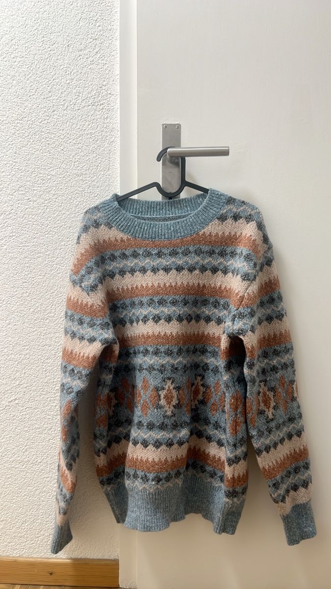 Maglioni & Felpe: Warmer Strickpullover mit Muster, Grösse L - Winterbereit! – Nuovo (secondo la descrizione) da Zuchwil venduto da matsinho