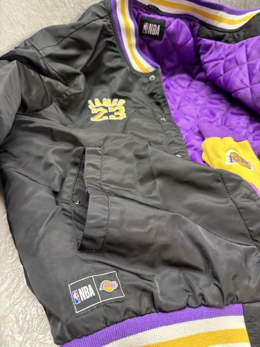 NFL Giacche: NBA Lakers Jacke mit Handschuhen, Grösse L, – Usato da Rotkreuz venduto da perlengott 3