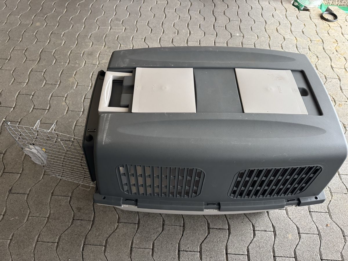 Gabbie, trasporto & Sicurezza: Grosse, graue Hunde-Transportbox mit Ro – Nuovo (secondo la descrizione) da Pfaffnau venduto da Jkay23 1