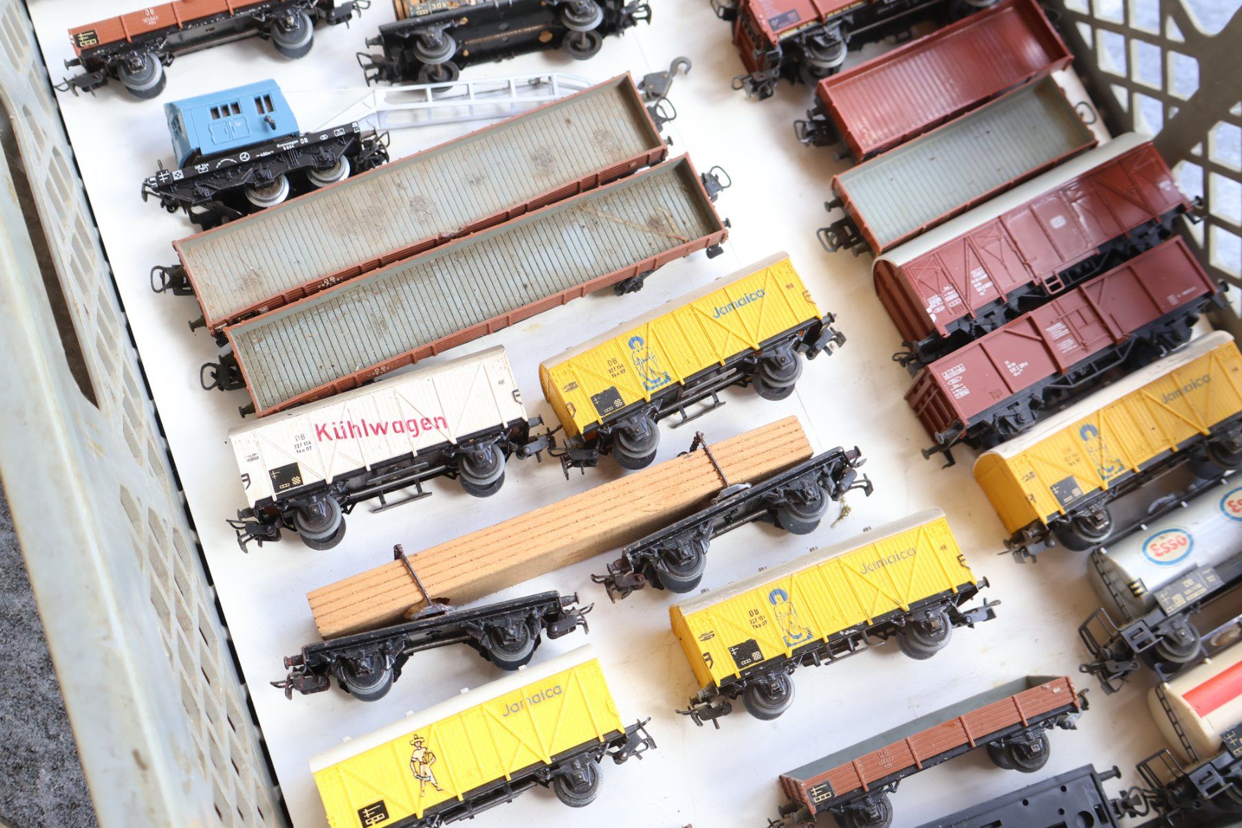 Märklin Modellini di ferrovie: Märklin 32 x Güterwagen Set H0 – Usato da Winterthur venduto da Monstera 5