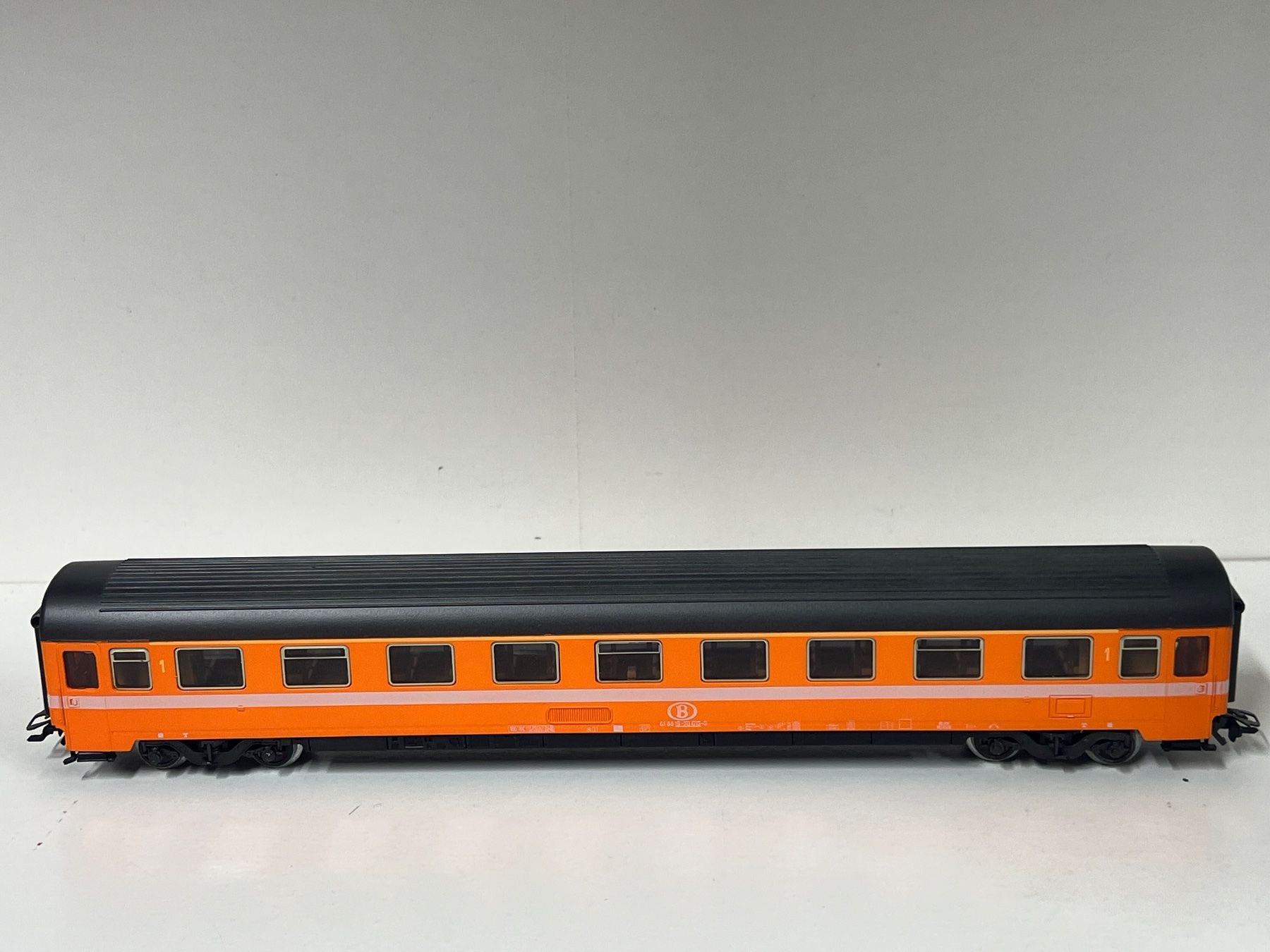 Märklin Modelleisenbahnen: Märklin H0 SNCB 1.Kl – Gebraucht aus Geroldswil von TopTrain54