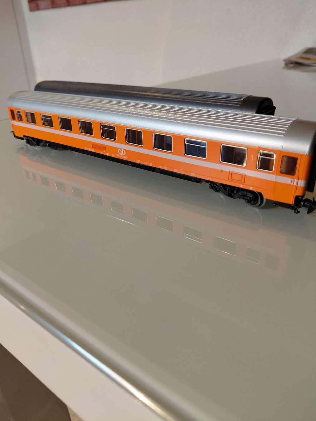 Märklin Modellini di ferrovie: Märklin SNCB 2x Eurofima orange – Usato da Courtetelle venduto da Nordrampe 3