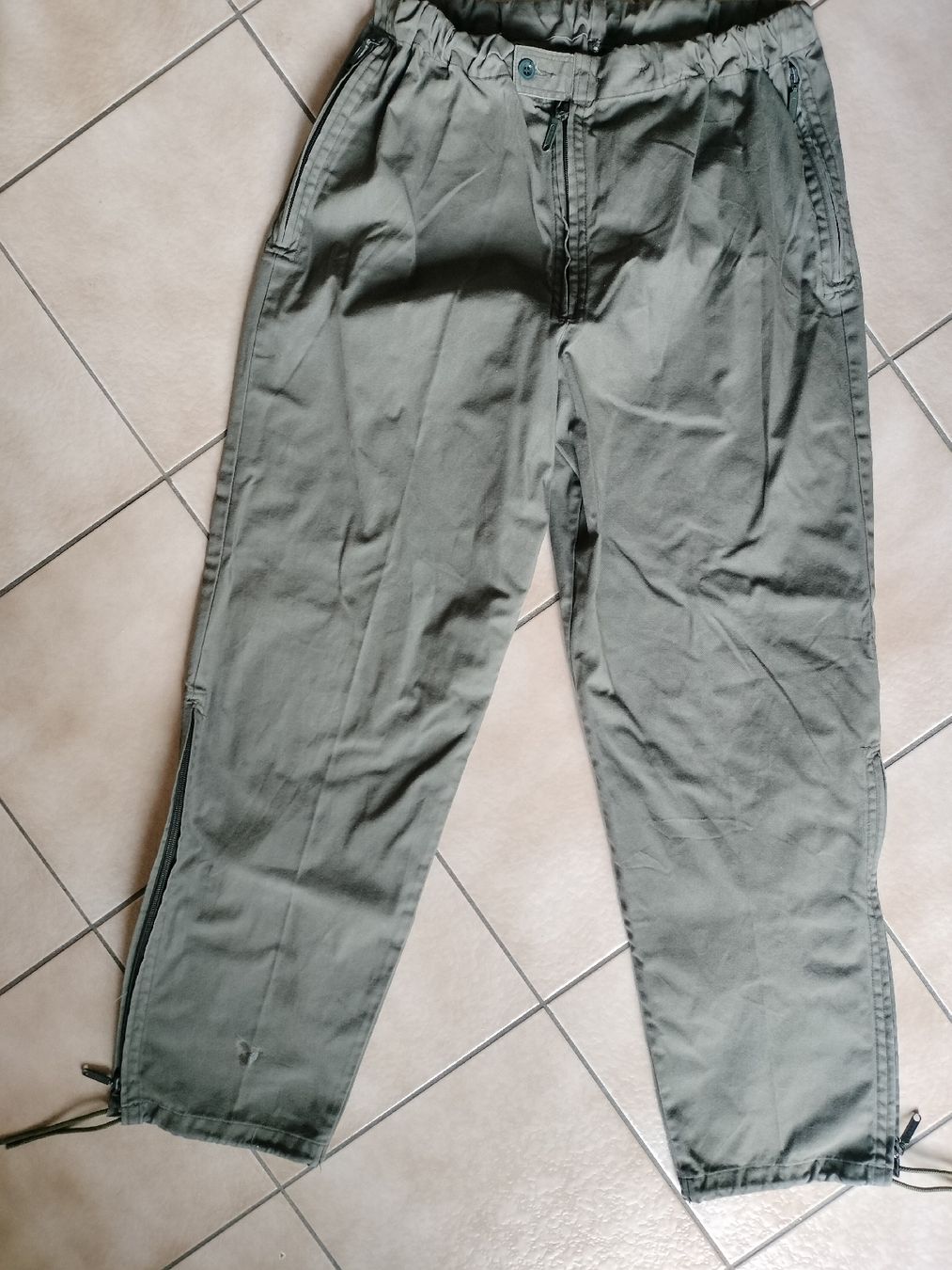 Schweizer Armee Uniformi: Armee Militär Stoff Hose – Usato da Schwanden Sigrisw venduto da cadieux71