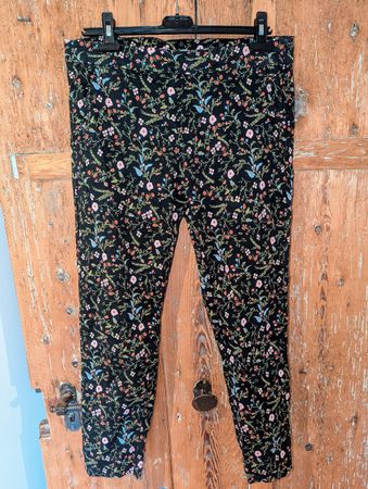 Blumendruck Hose Gr. 42 schwarz ideal für Herbst/Winter