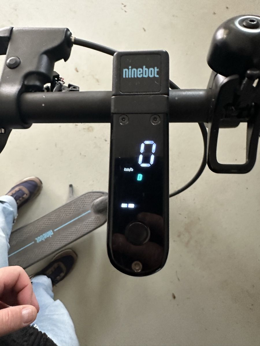 Elektromobile: Scooter Segway-Ninebot Max G30D – Defekt aus Affoltern am Albis von jer_fq2f 2