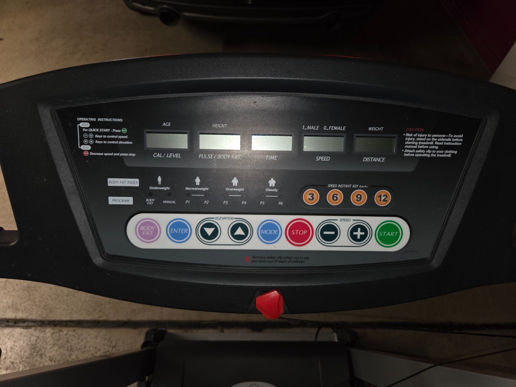 Maxxus Hometrainer: Laufband Maxxus Modell mit Steigung – Usato da Brugg AG venduto da kim_mmf6 7