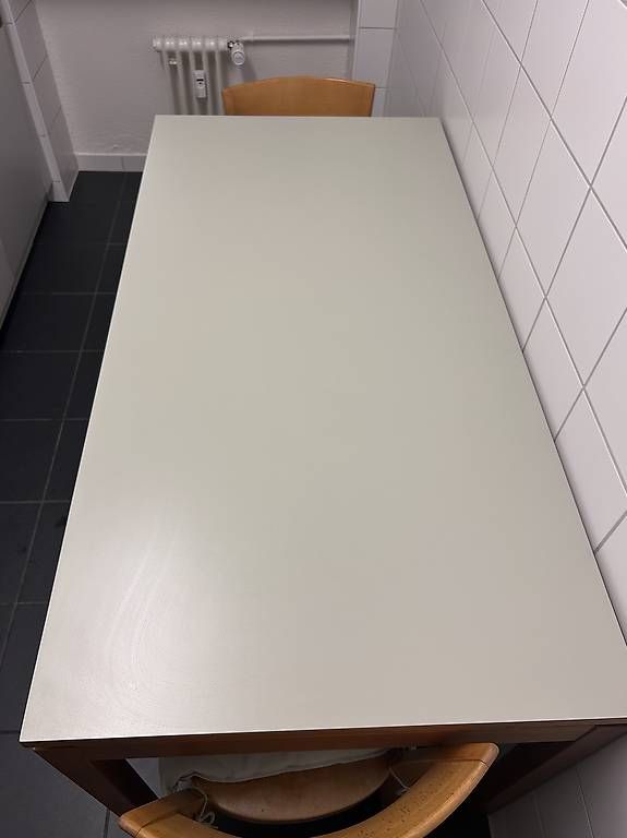 Tables: Verschenken Esstisch – D'occasion à Basel par dsz_k8fy