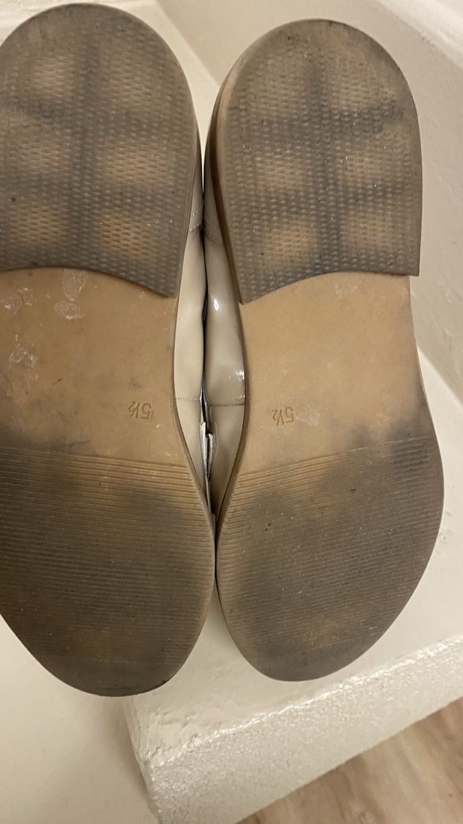 Scarpe da donna: Lack Halbschuh Caprice 38.5 beige – Usato da Magden venduto da Gondwina 2