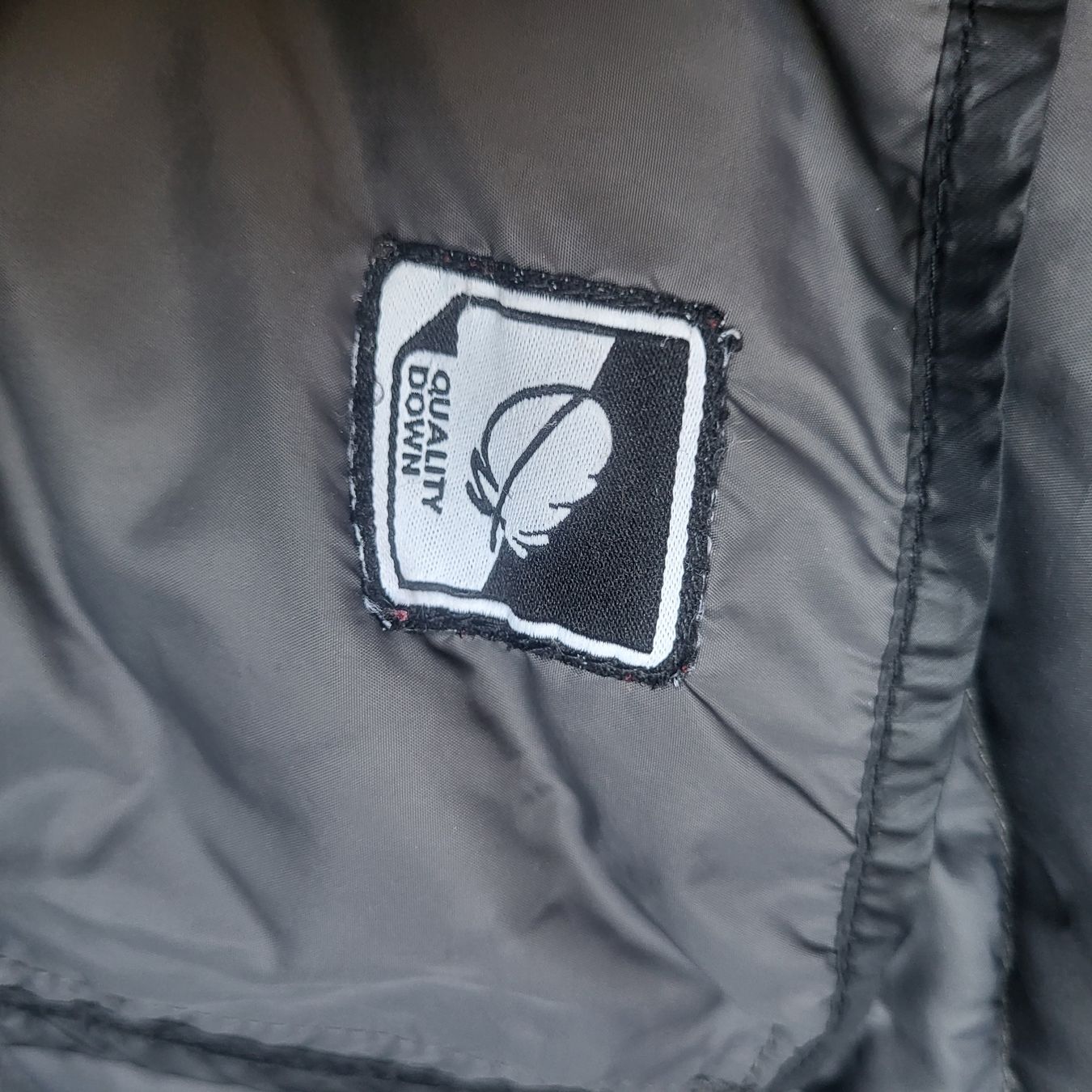 Salewa Giacche: SALEWA Daunenjacke Gr. 40 Dunkelgrau – Usato da Tägertschi venduto da TheChange 8