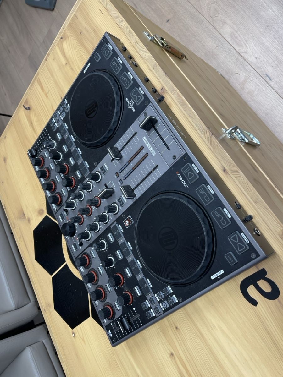 Reloop Mischpulte: Reloop Jockey 3 Remix Digital DJ Controller - Top Zustand! – Gebraucht aus Stans von lion85 2