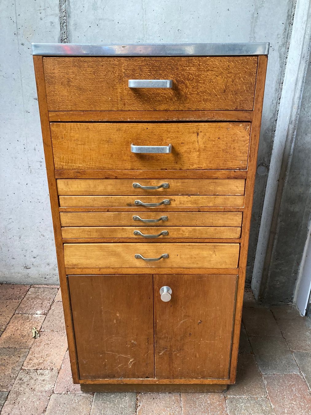 Armadi: Uhrmacher Möbel vintage – Usato da Schönenwerd venduto da Comtoise