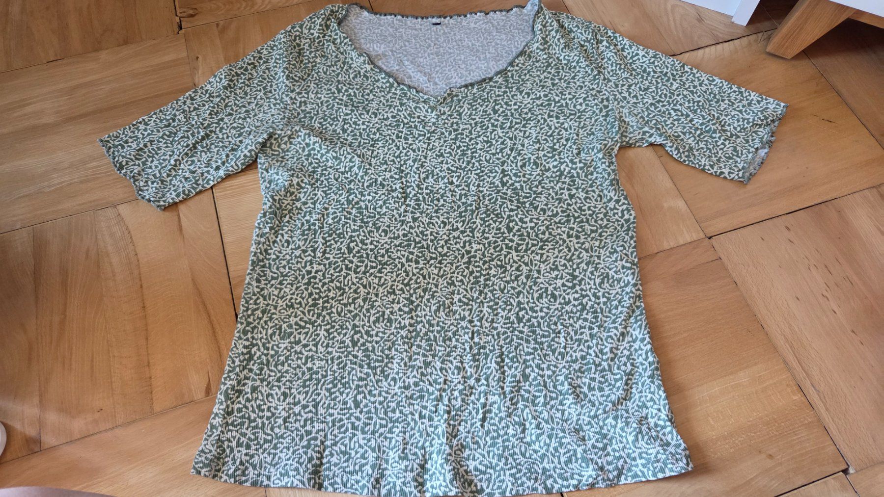 T-shirt: T-Shirt Baumwolle Top Sommer Chicoree  L – Usato da Weggis venduto da Leeclipse