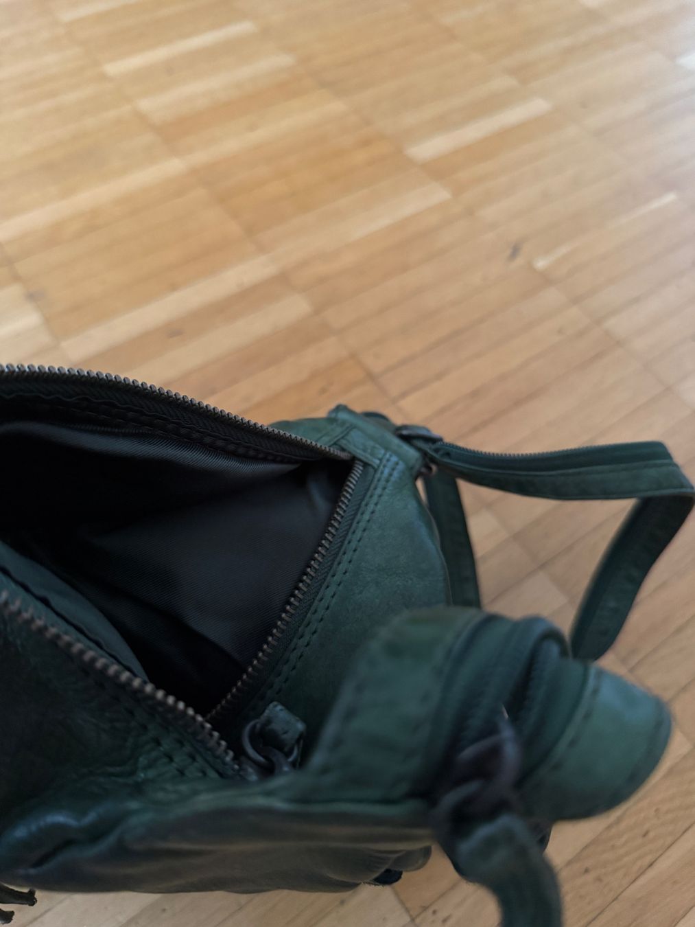 Rucksäcke: Rucksack Bear Design Leder grün – Gebraucht aus Zürich von congenium 2