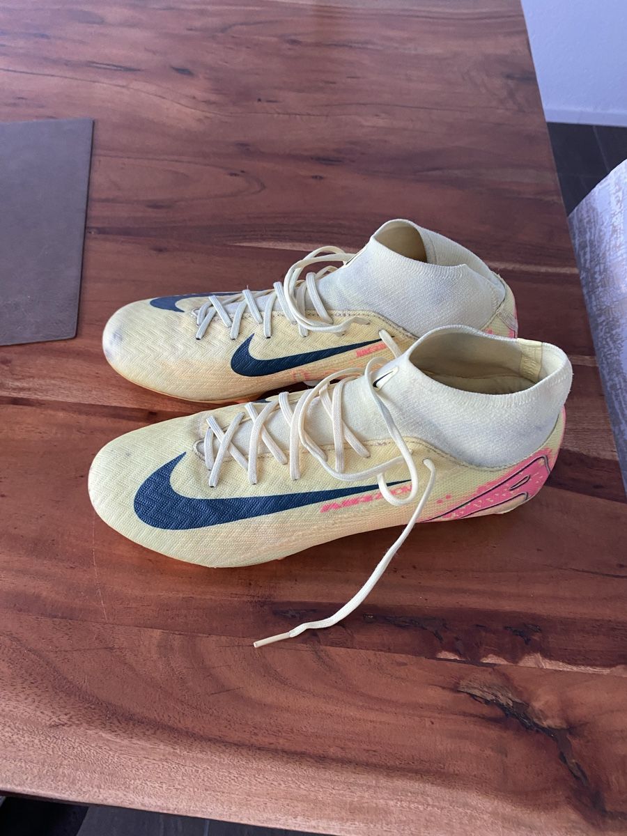 Scarpe per ragazzi: Fussballschuhe – Usato da Root venduto da Ronitmat