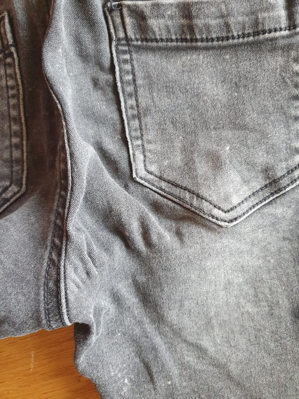 H&M Hosen: Jeans Jeggings Gr. 146 – Gebraucht aus Villars-sur-Glâne von richardette 4