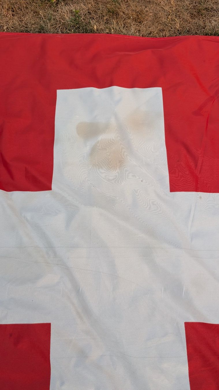 Bandiere: Schweizer Fahne 140x135cm an Stab – Usato da Rohrbach venduto da Zidane6 3