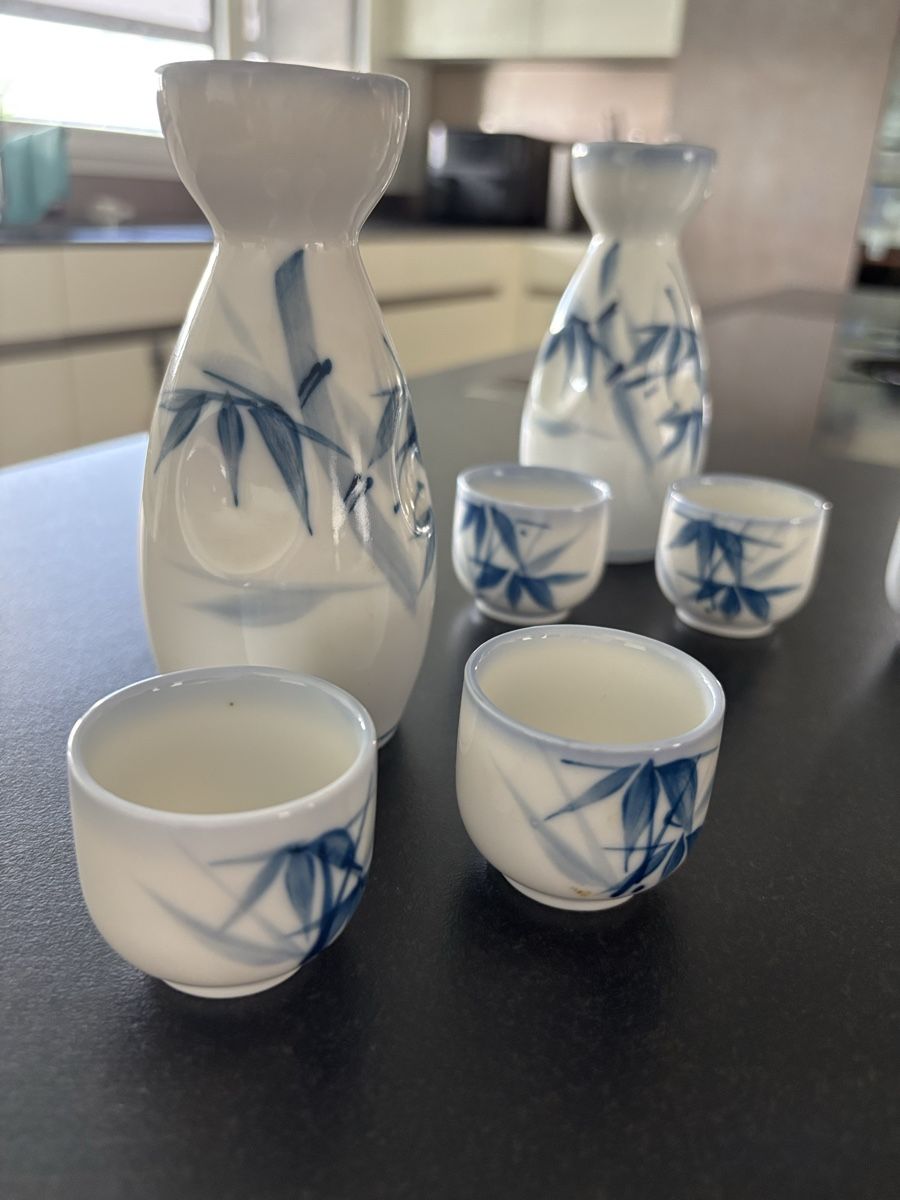 Tasses: Sake Set – D'occasion à Buchrain par Mr.Kim