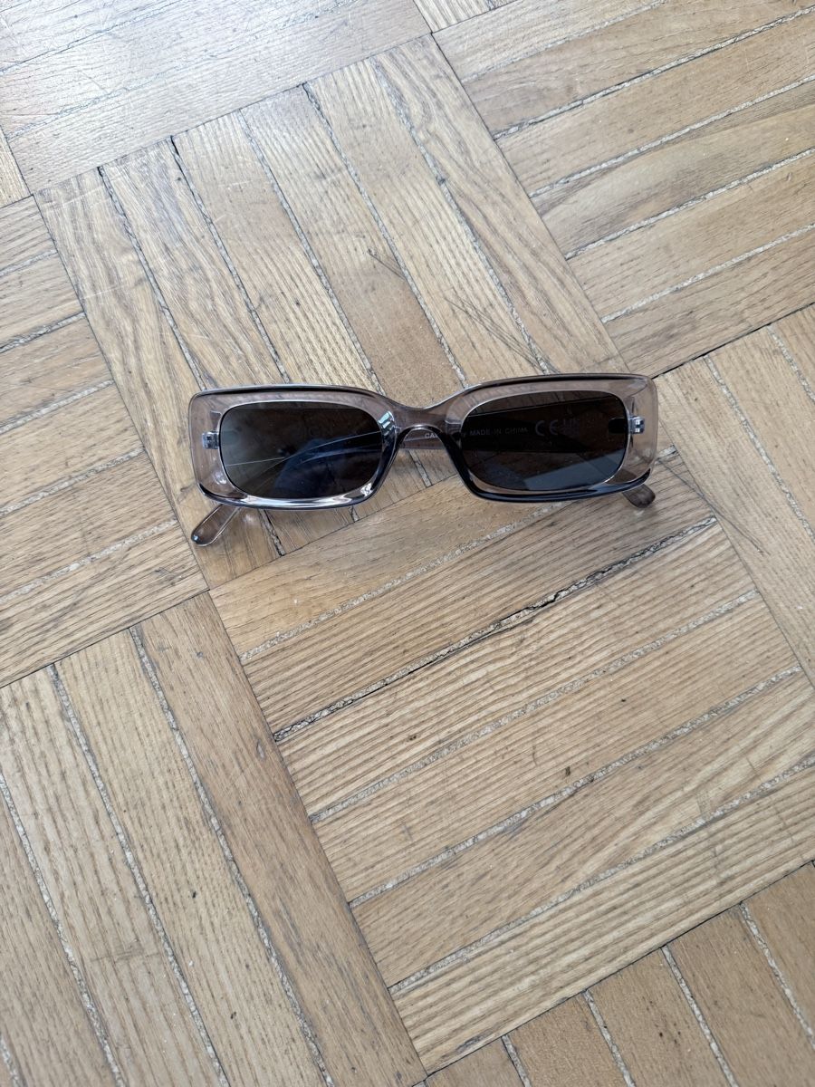Occhiali & Lenti: Trendige Sonnenbrille   – Usato da Schafisheim venduto da AargauReLoved
