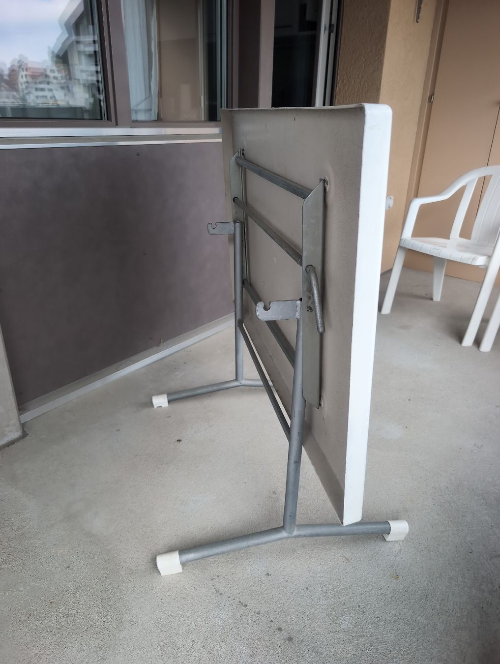 Set di tavolo e panche: Gartentisch mit 4 Stühlen – Usato da Alberswil venduto da __colafroeschli__ 4