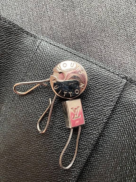 Louis Vuitton Altro in  Abbigliamento & Accessori: Louis Vuitton – Usato da Niederbuchsiten venduto da CsBertha 4