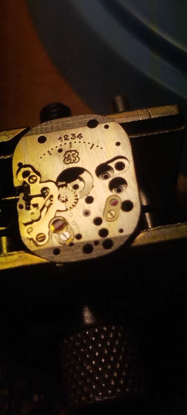 Orologi: montre avec années 40 – Usato da La Chaux-de-Fonds venduto da jac_9llg 8