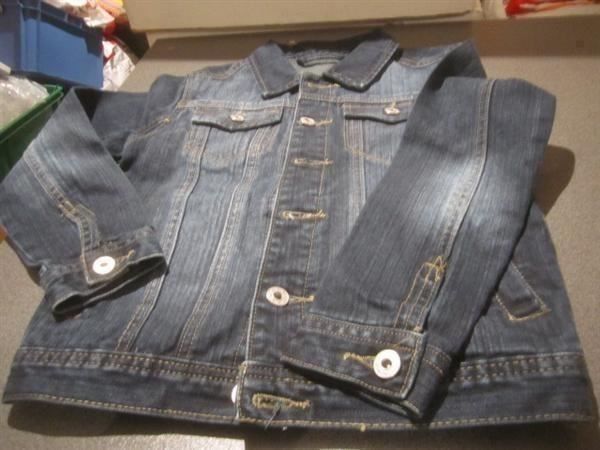 Giacche & Cappotti: Jeansjacke ca. Grösse 128, dunkelblau – Usato da Zürich venduto da abraxas1291