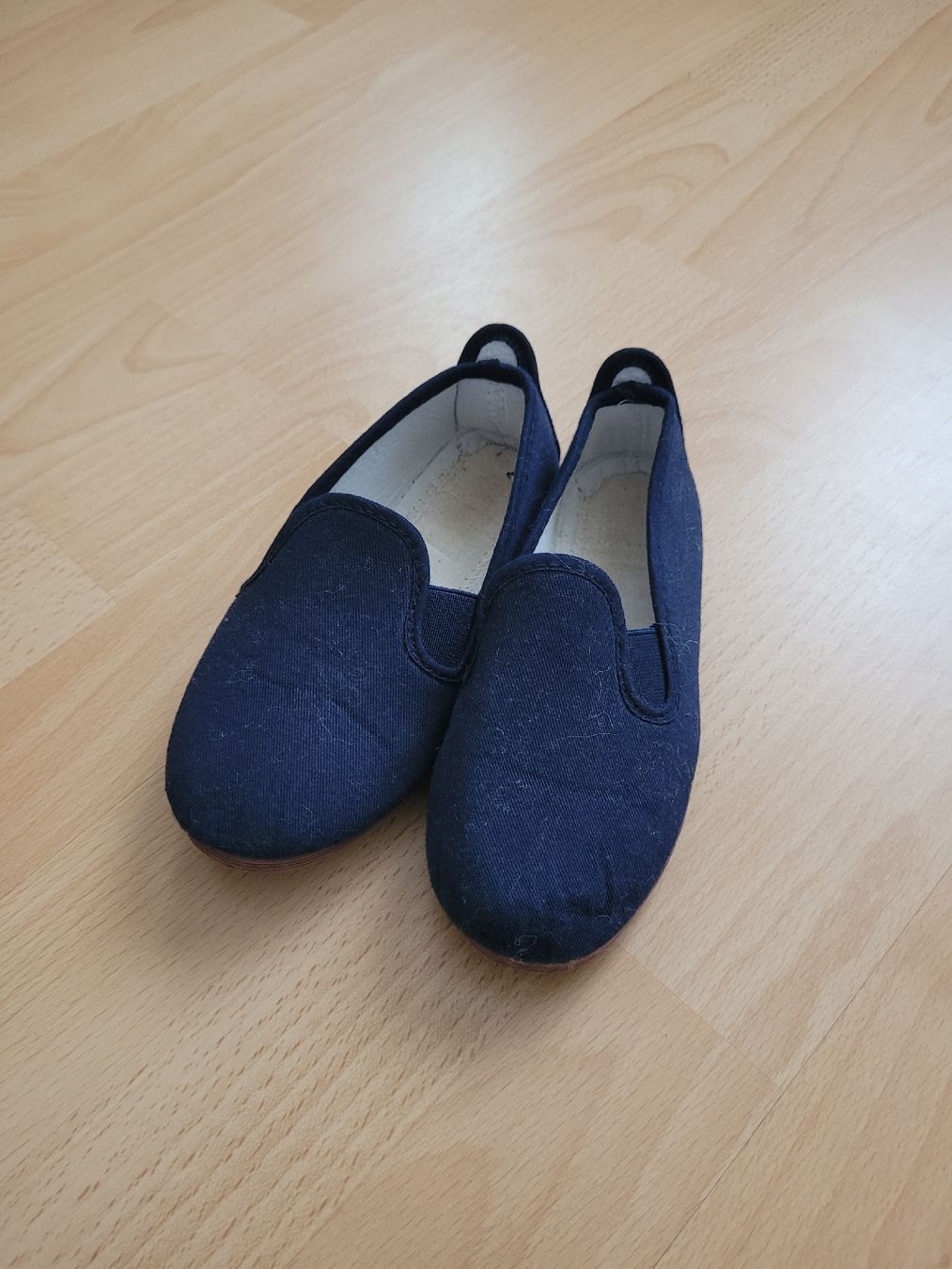 Chaussures garçon: Finkli Spanien gr. 28 – D'occasion à Inwil par Flower2325 1