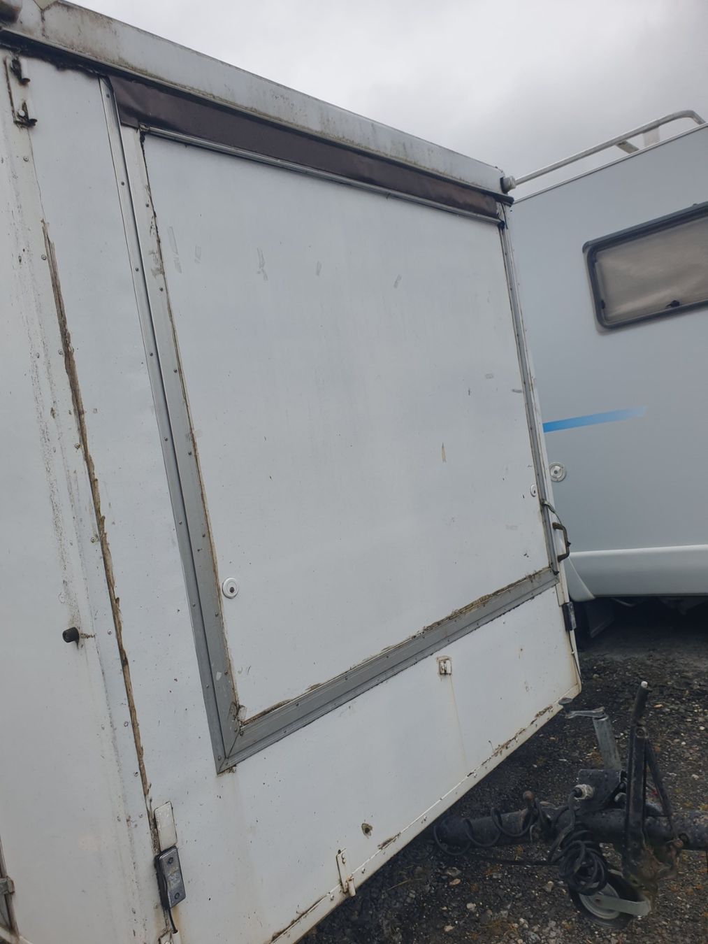 Rimorchi: Imbissanhanger – Usato da Frutigen venduto da Nat61 4