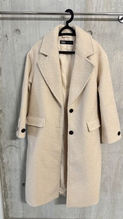 Zara Cream Boucle Coat - Size Small - Winter Essential!