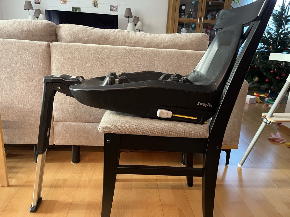 Maxi-Cosi Auto-Kindersitze: Maxi-Cosi 2wayFix Basisstation – Gebraucht aus Villmergen von tam_hld2 1