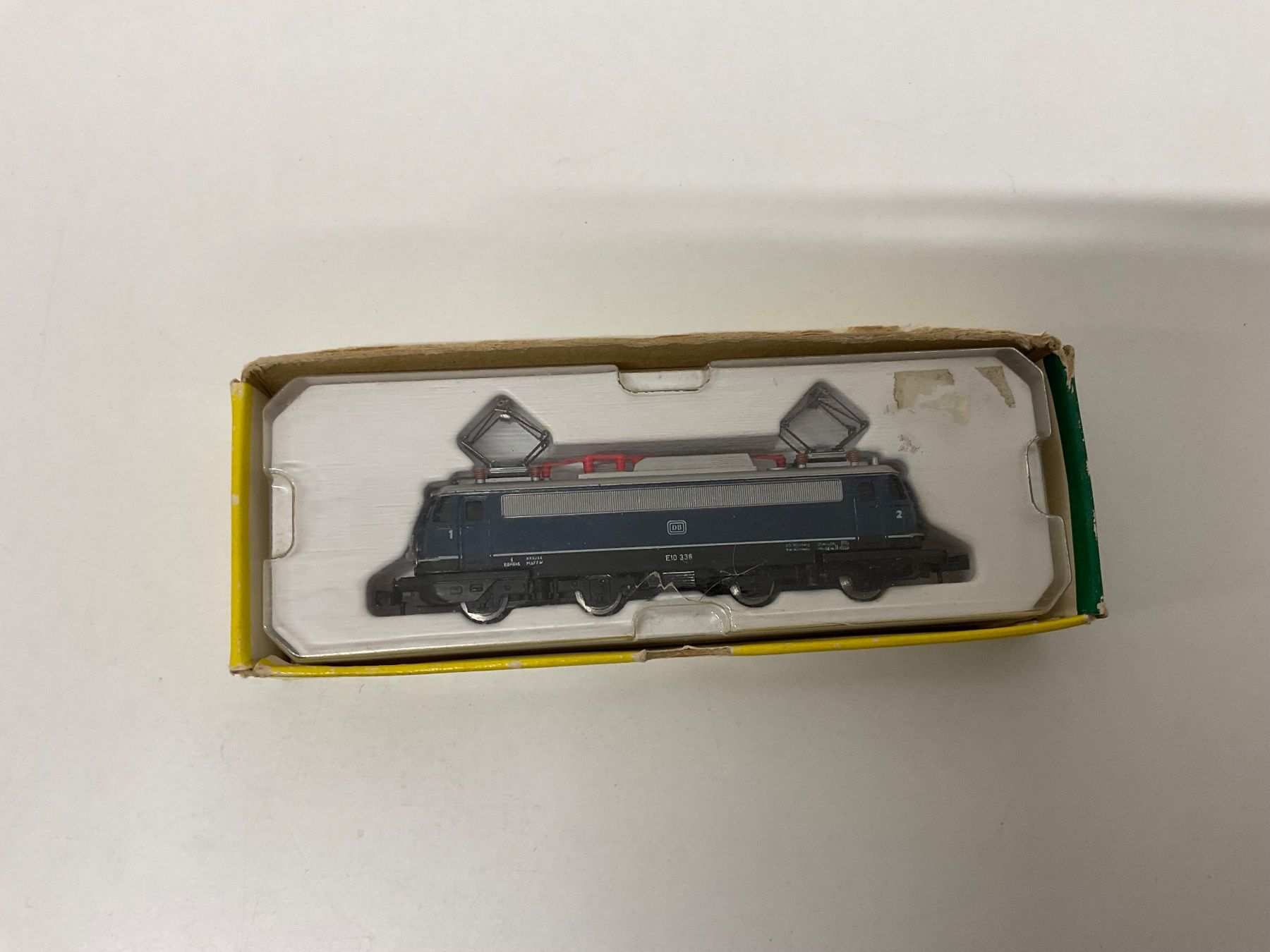 Trix Modellini di ferrovie: Minitrix 2930, Elektrolok, E10 338 blau der DB, Bespielt – Usato da Chur venduto da Chur75 7
