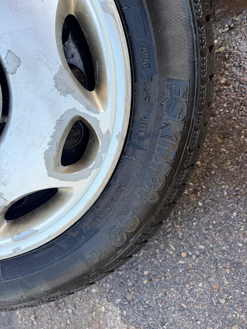 Pneumatici & Ruote complete: Bmw  winterräder – Usato da Fischbach-Göslikon venduto da Emanuel.Bardhi 3