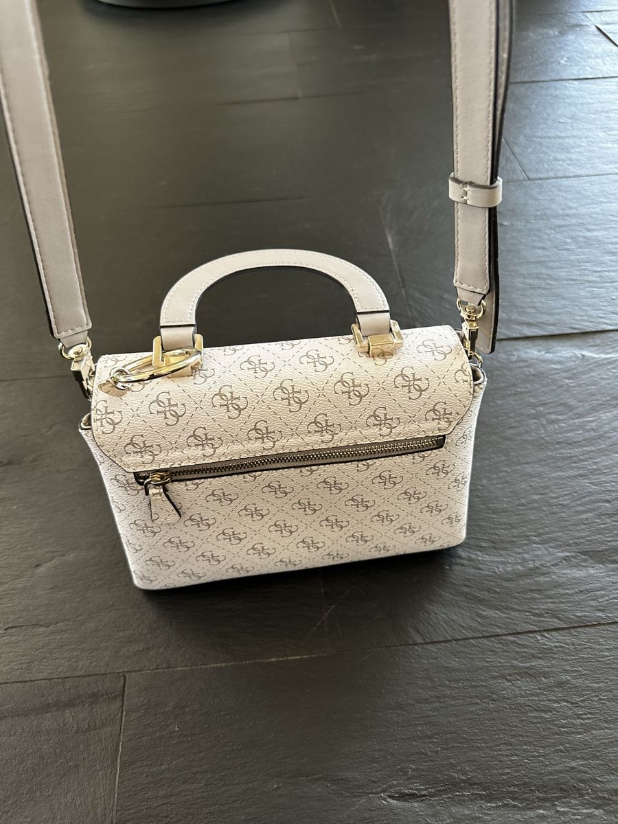 Guess Borse da donna: Guess Tasche – Usato da Reiden venduto da LisiC 1