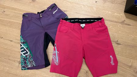 Qloom Damen Velo-Shorts Gr. 30 Pink und Violett