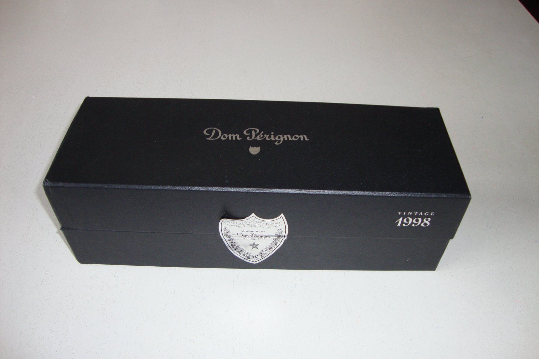 Portagioie: Dom Pérignon Vintage 1998, Boîte vide – Usato da Unterbäch venduto da xazuq 1